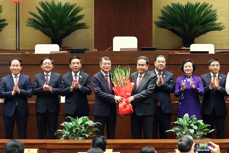 8.4 Quốc hội phê chuẩn bổ nhiệm 6 Phó Thủ tướng, các Bộ trưởng và thành viên Chính phủ.jpg